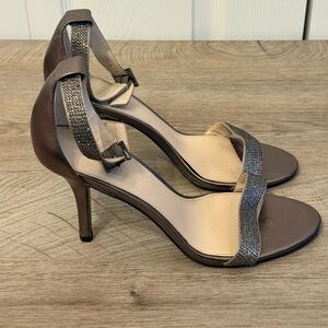 Pelle Moda Kacey Evening Sandal Silver Sparkle Rhinestone Women's US Size 9.5 M